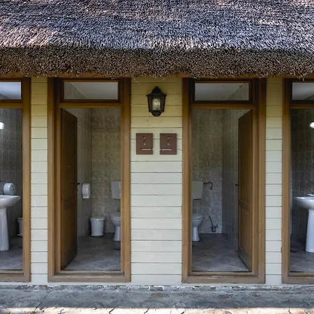 Dolphin Campingplatz 3*