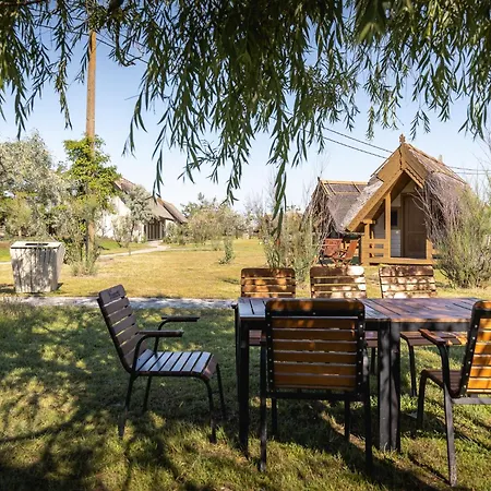 Dolphin Parque de Campismo 3*